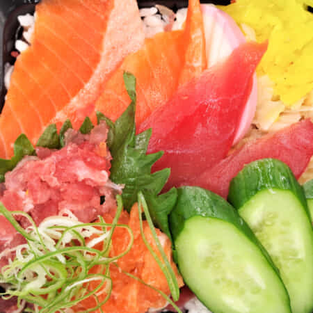 まぐろサーモン丼｜高座渋谷でお寿司のテイクアウト・デリバリーならすしっちょ